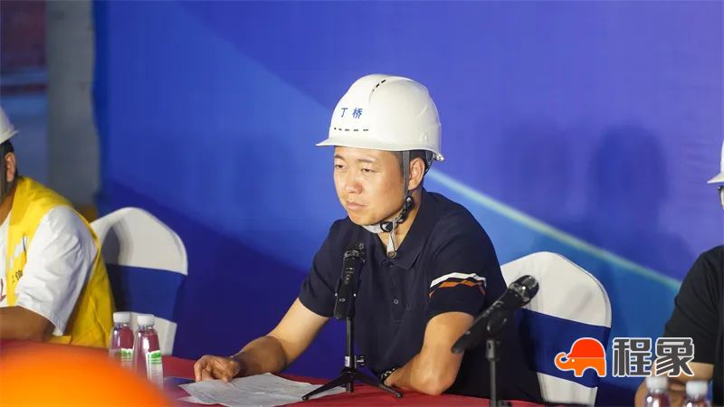 丁桥镇召开建筑工地补短攻坚安全生产工作会议暨“智慧工地引领提升工程管理”现场观摩会(图5)